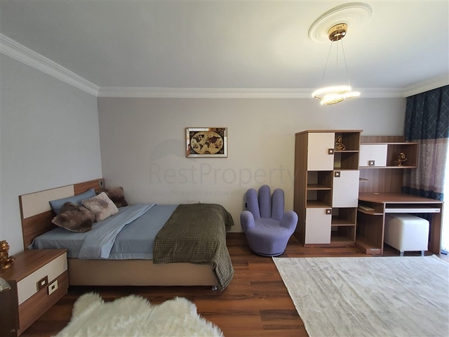 Большая квартира в комплексе с отельной инфраструктурой в центральном районе Джикджилли.