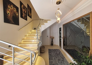 Большая квартира в комплексе с отельной инфраструктурой в центральном районе Джикджилли.