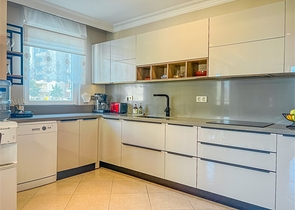 Просторная квартира 2+1 с большой террасой 