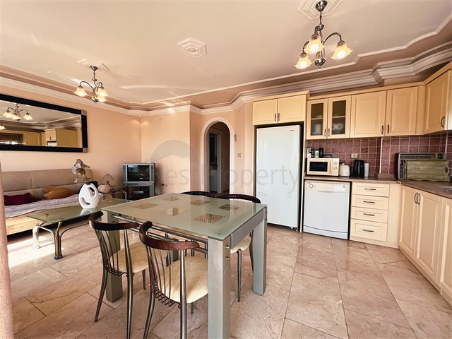 Пентхаус 3+1 с видом на море в районе Махмутлар