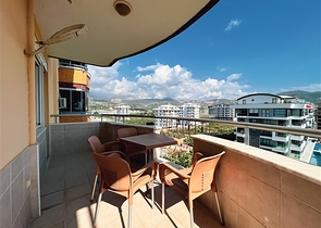 Пентхаус 3+1 с видом на море в районе Махмутлар