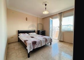 Пентхаус 3+1 с видом на море в районе Махмутлар