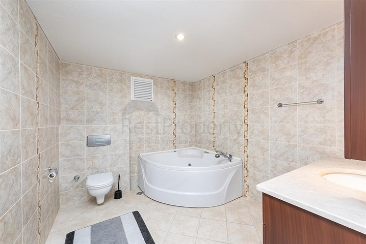 Пентхаус 4+1 в районе Тосмур