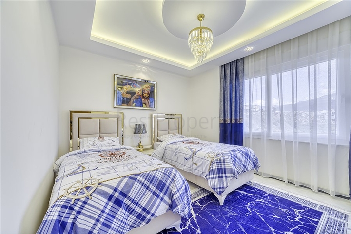 Пентхаус с видом на горы в Кестеле