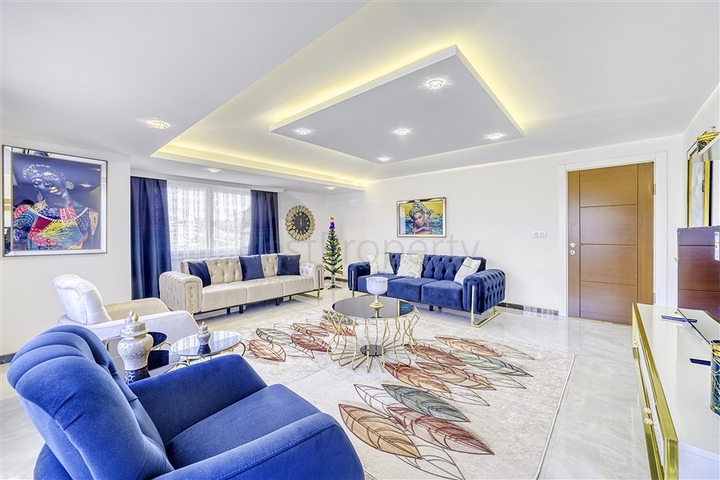 Пентхаус с видом на горы в Кестеле