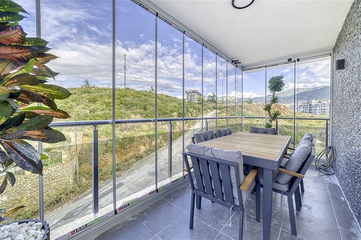 Пентхаус с видом на горы в Кестеле