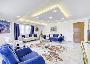 Пентхаус с видом на горы в Кестеле