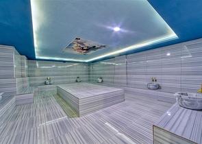 Пентхаус с видом на горы в Кестеле