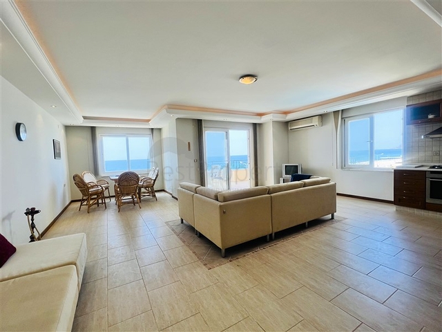 Квартира планировкой 3+1 с безупречным видом на Средиземное море