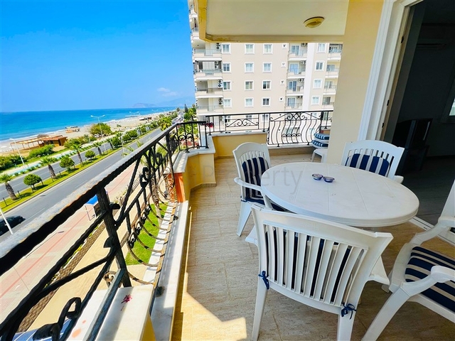 Квартира планировкой 3+1 с безупречным видом на Средиземное море