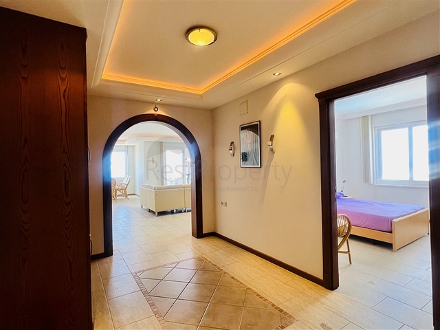 Квартира планировкой 3+1 с безупречным видом на Средиземное море