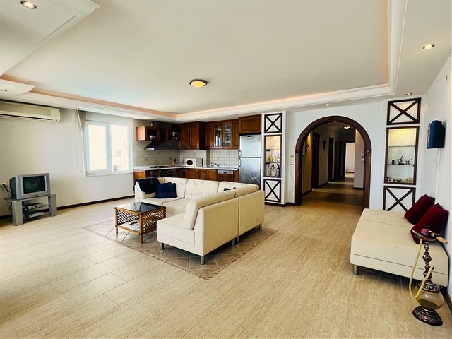 Квартира планировкой 3+1 с безупречным видом на Средиземное море