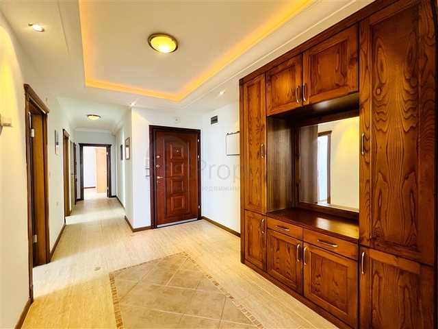 Квартира планировкой 3+1 с безупречным видом на Средиземное море