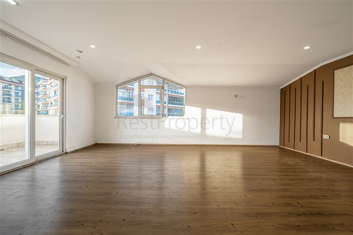 Большой пентхаус от собственника планировкой 4+1 в районе Джикджилли