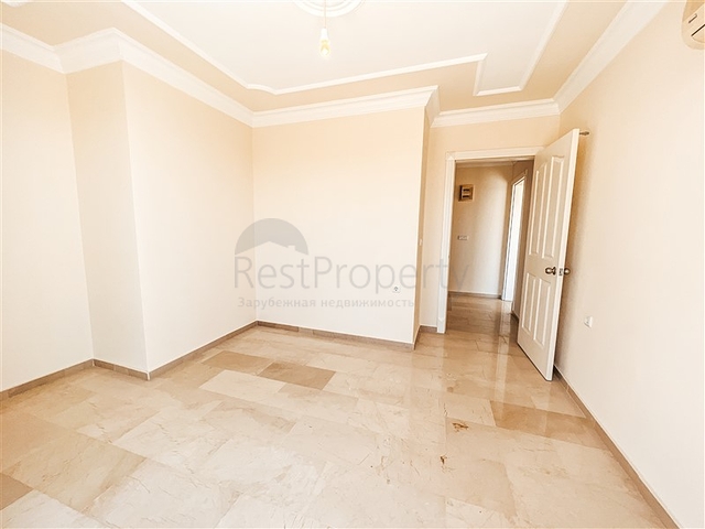 Просторный пентхаус 4+1 с видом на море