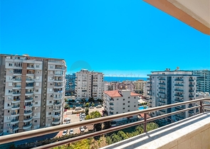 Просторный пентхаус 4+1 с видом на море
