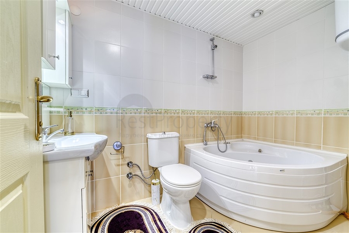 Просторная квартира 2+1 в районе Махмутлар        