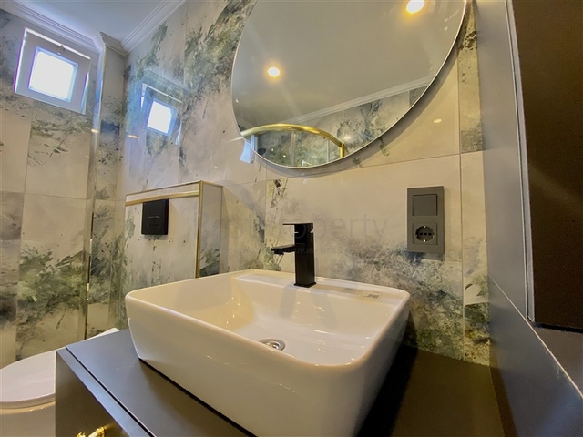 Апартаменты 2+1 в центре Алании с панорамным видом на море