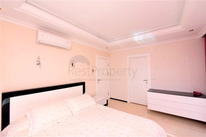 Пентхаус-дуплекс 4+1 в районе Кестель всего в 20 м от моря