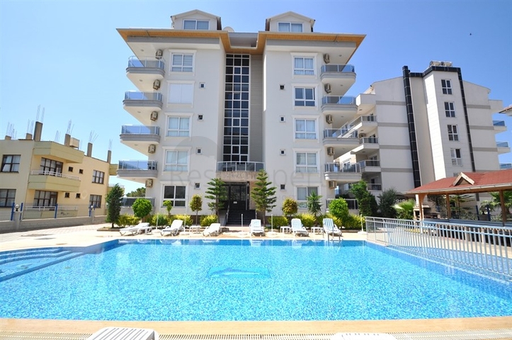 Пентхаус-дуплекс 4+1 в районе Кестель всего в 20 м от моря