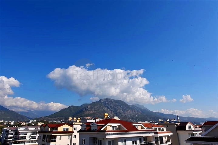 Пентхаус-дуплекс 4+1 в районе Кестель всего в 20 м от моря