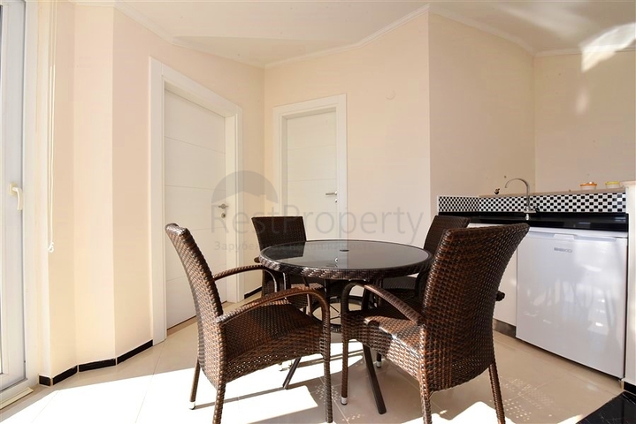 Пентхаус-дуплекс 4+1 в районе Кестель всего в 20 м от моря