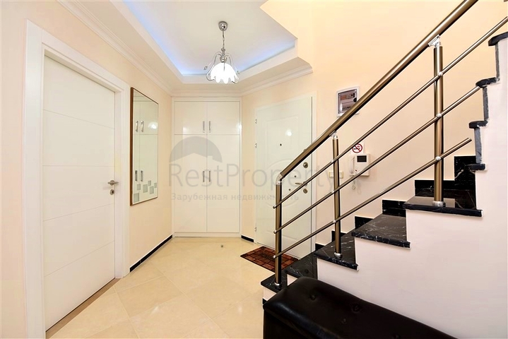 Пентхаус-дуплекс 4+1 в районе Кестель всего в 20 м от моря