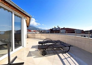 Пентхаус-дуплекс 4+1 в районе Кестель всего в 20 м от моря