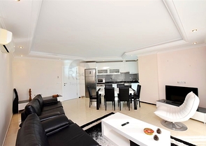 Пентхаус-дуплекс 4+1 в районе Кестель всего в 20 м от моря