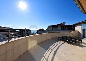 Пентхаус-дуплекс 4+1 в районе Кестель всего в 20 м от моря