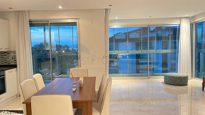 Трёхкомнатный пентхаус в районе Кестель