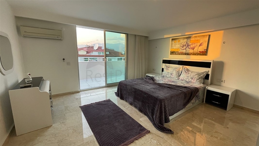 Трёхкомнатный пентхаус в районе Кестель