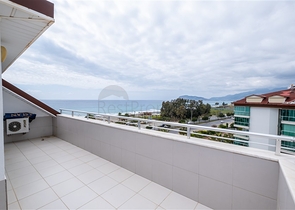 Трёхкомнатный пентхаус в районе Кестель