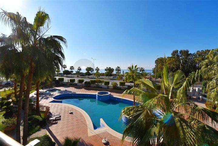 Просторная двухкомнатная квартира в 50 м от моря