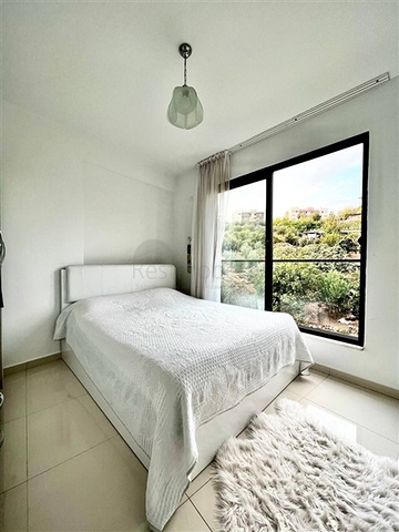 Просторная двухкомнатная квартира в жилом комплексе с развитой инфраструктурой в Кестеле