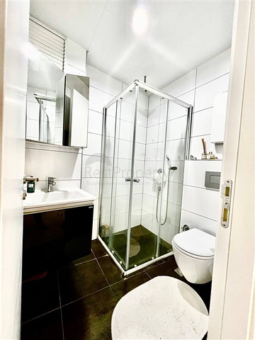 Просторная двухкомнатная квартира в жилом комплексе с развитой инфраструктурой в Кестеле