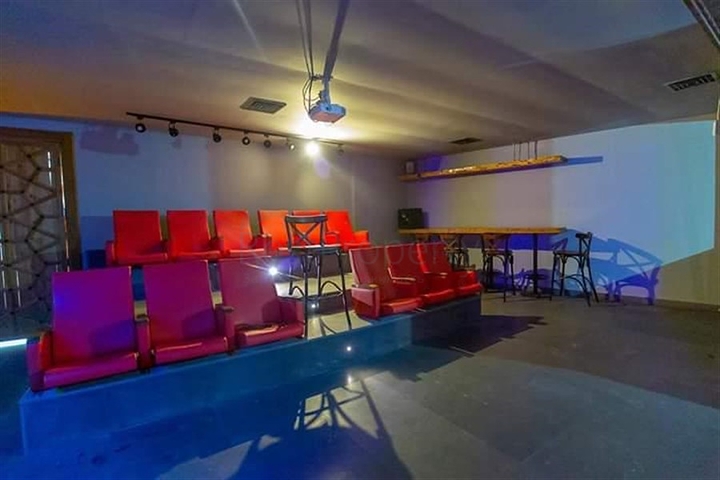 Просторная двухкомнатная квартира в жилом комплексе с развитой инфраструктурой в Кестеле