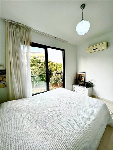 Просторная двухкомнатная квартира в жилом комплексе с развитой инфраструктурой в Кестеле