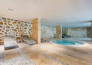 Просторная двухкомнатная квартира в жилом комплексе с развитой инфраструктурой в Кестеле