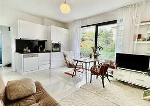 Просторная двухкомнатная квартира в жилом комплексе с развитой инфраструктурой в Кестеле