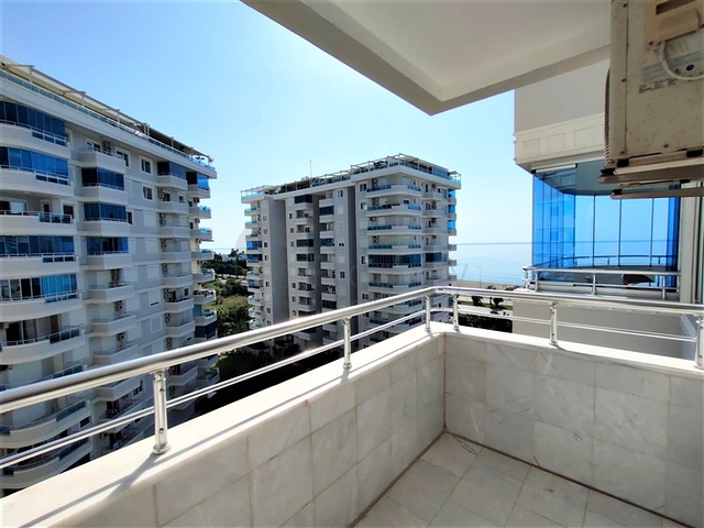 Шикарная квартира 2+1 с видом на море в районе Тосмур