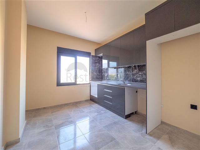 Пентхаус 4+1 в зеленом районе Демирташ