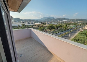 Пентхаус 4+1 в зеленом районе Демирташ