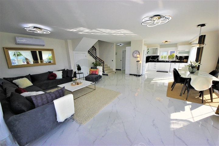 Уютная вилла с панорамным видом в районе Каргыджак