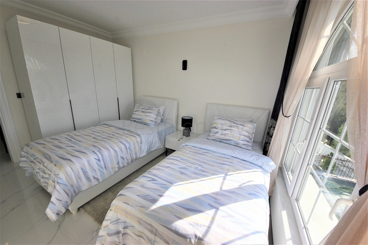 Уютная вилла с панорамным видом в районе Каргыджак