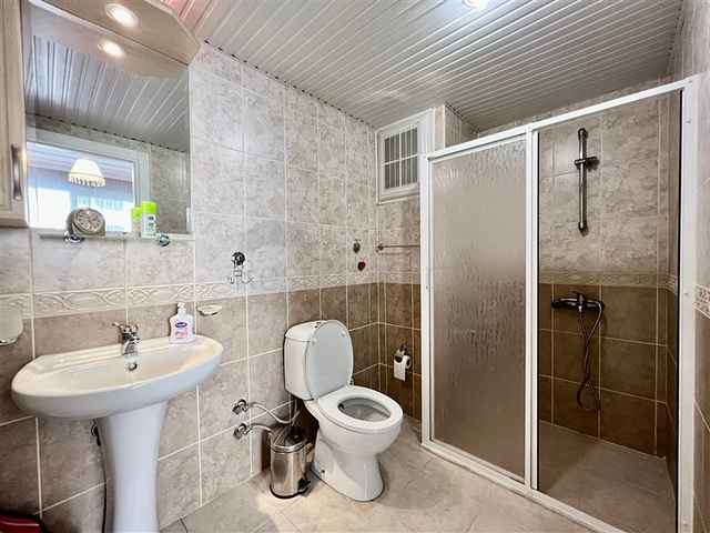 Трехкомнатная меблированная квартира в районе Оба