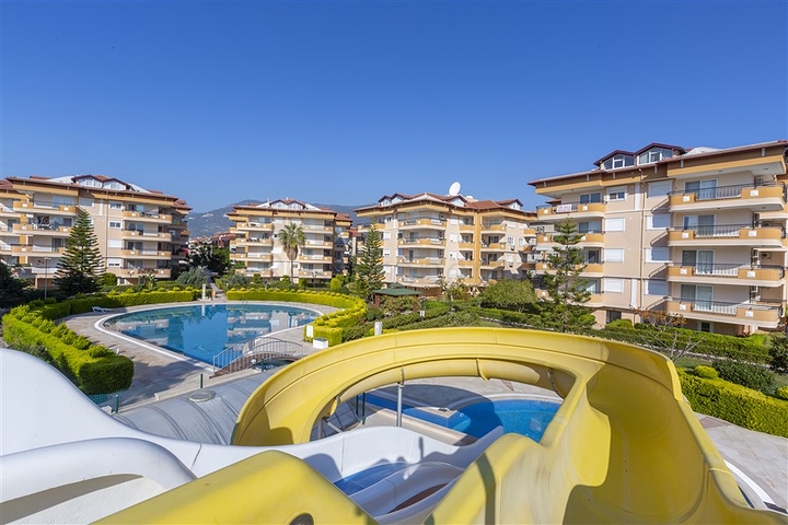 Просторный пентхаус от собственника планировкой 3+1 в районе Оба