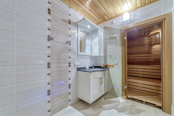 Просторный пентхаус от собственника планировкой 3+1 в районе Оба