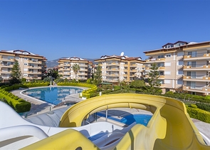 Просторный пентхаус от собственника планировкой 3+1 в районе Оба