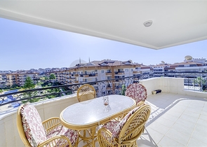 Просторный пентхаус от собственника планировкой 3+1 в районе Оба